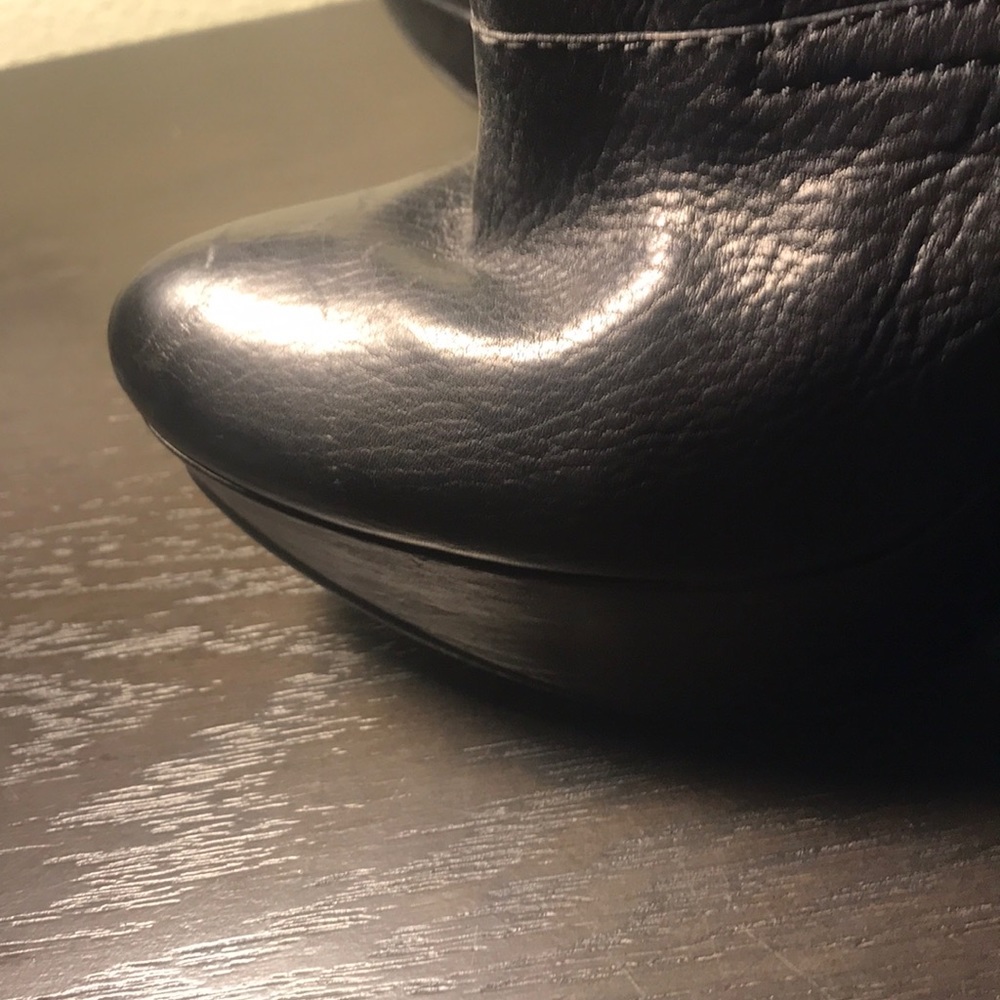 Vera wang boots - Picture 2 of 4